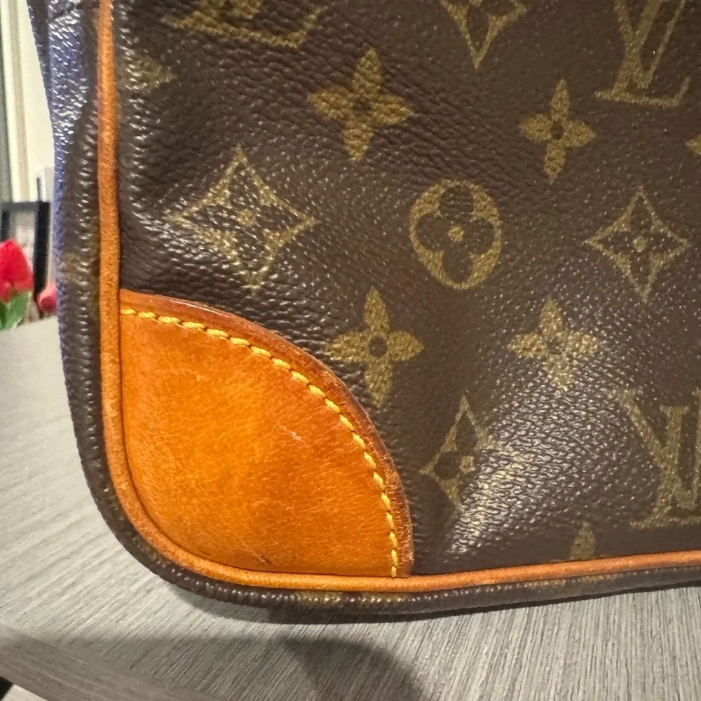 Louis Vuitton Monogram Nil Crossbody